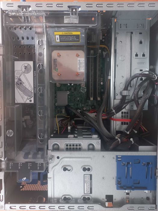 Продам сервер hp proliant ml310e gen8