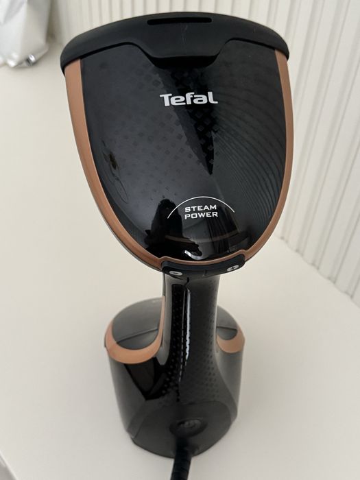 Vand vertical de calcat Tefal cu aburi, nefolosit