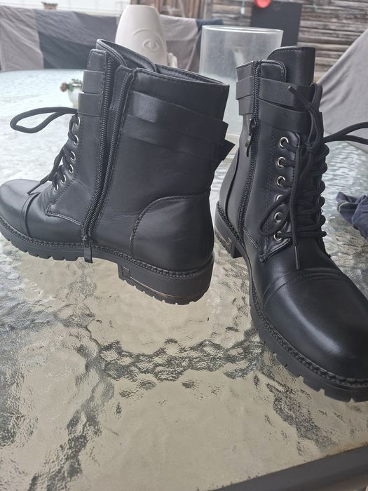 Bocanci dama moderni