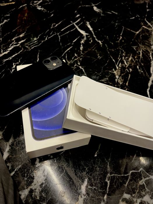 Айфон 12 мини в отличном состоянии