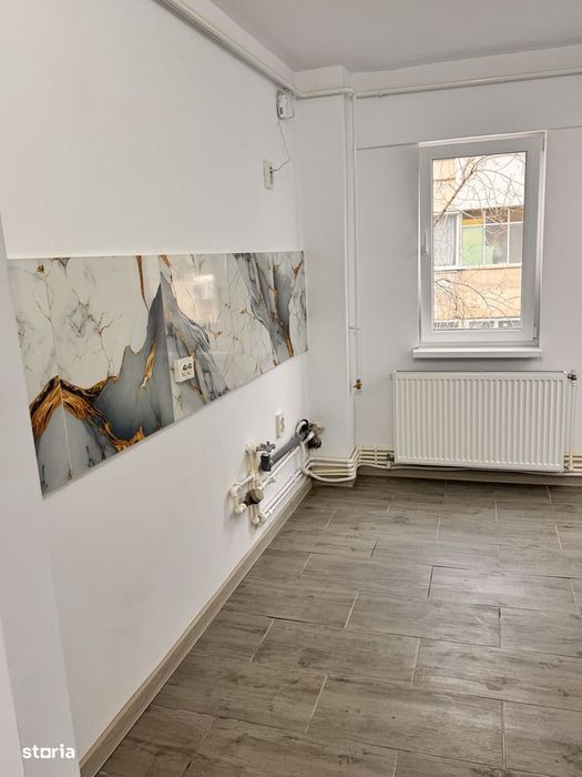 Vand apartament 2 camere zona Hipodrom