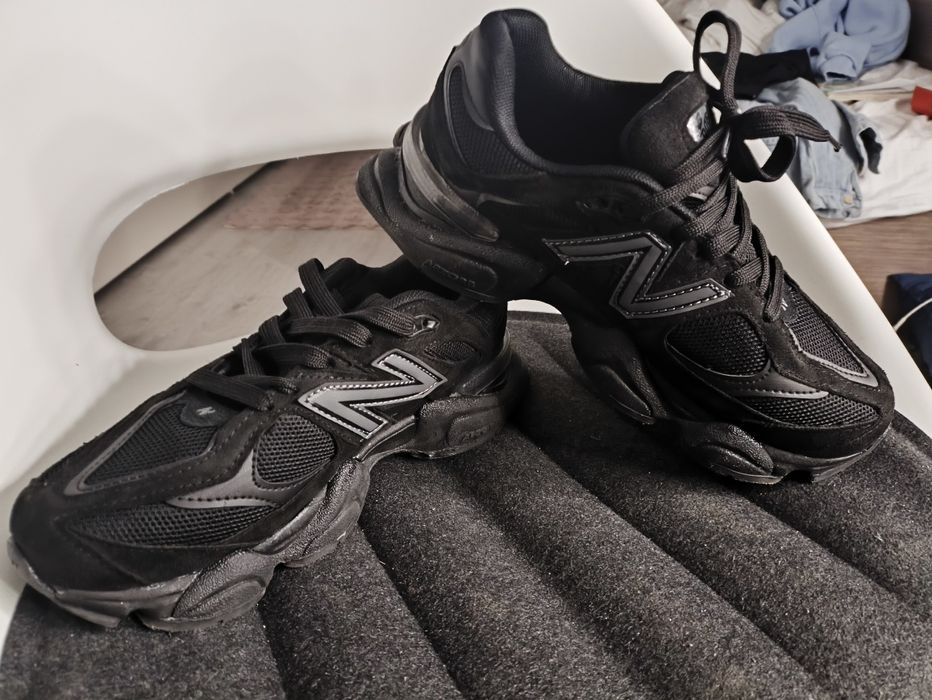 New Balance Сникърси '9060' в черно