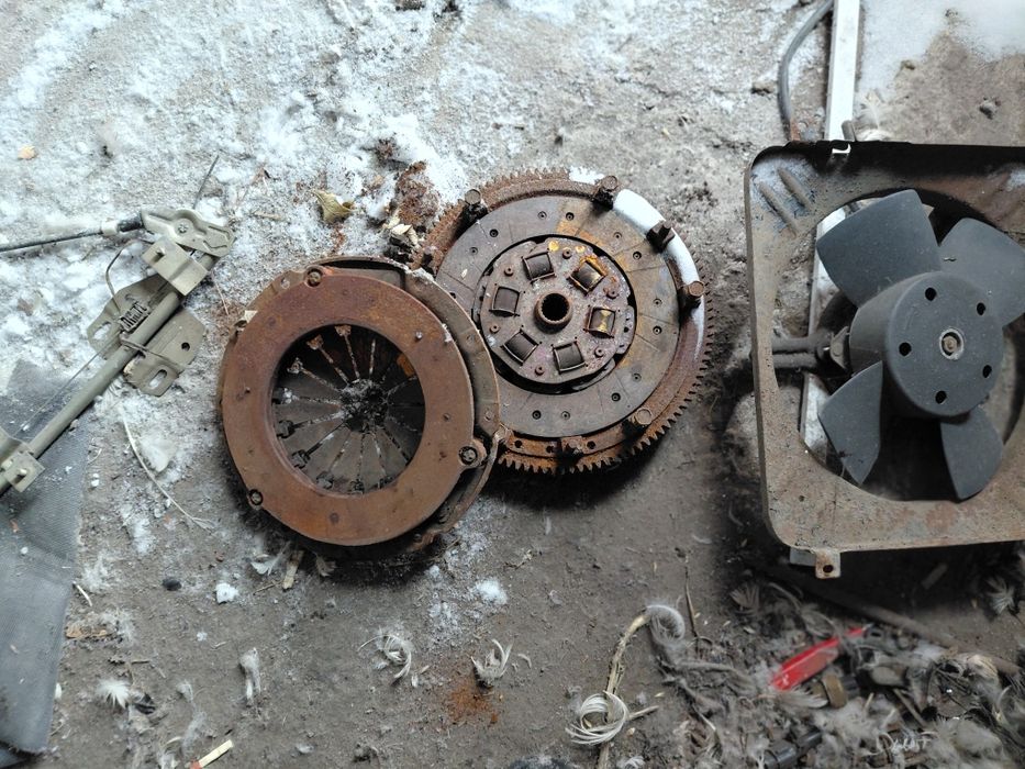 Запчасти на мазда кседокс