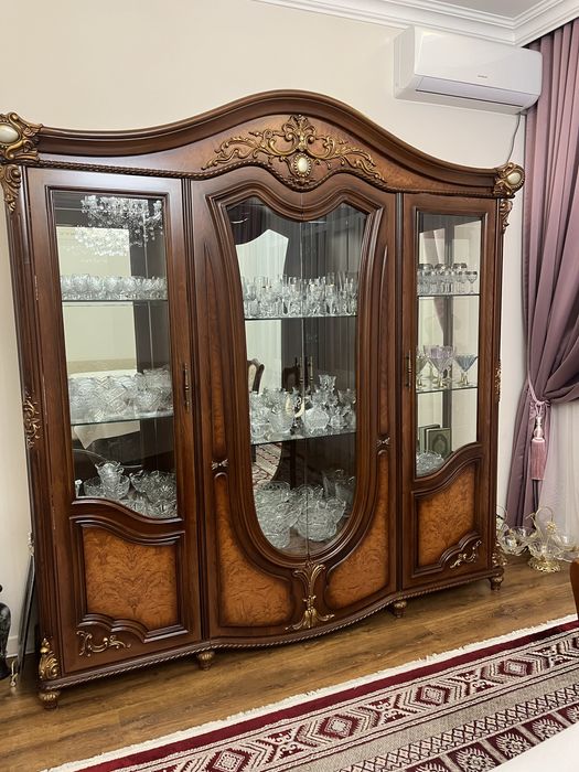 Витрина в отличном состоянии