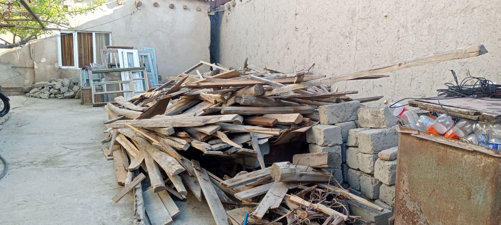 Чёрный потолок б/у