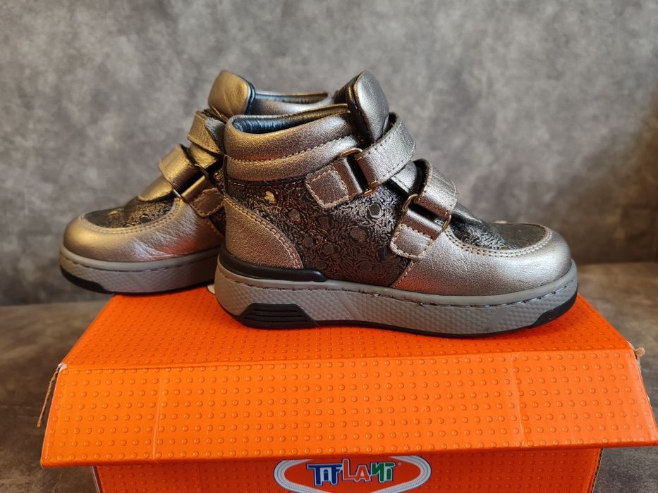 Детские осенние ботинки