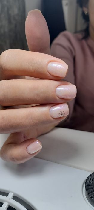 Мастер маникюра и педикюра