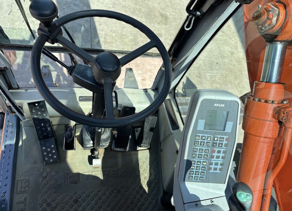Manipulator deseuri Terex TM 180