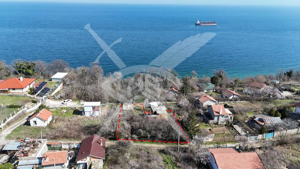 Парцел с едноетажна вила в м-т Прибой- 96064