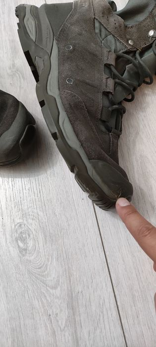 Vând bocanci Salomon Jungle Ultra mărimea 44
