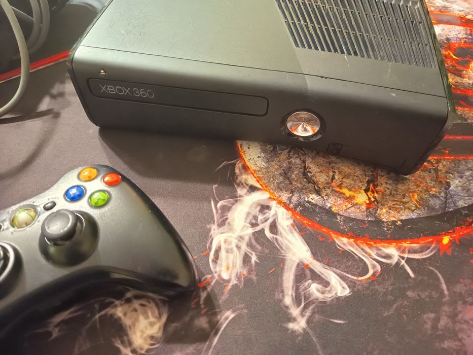 Consola Xbox 360 Slim 250 GB HDD