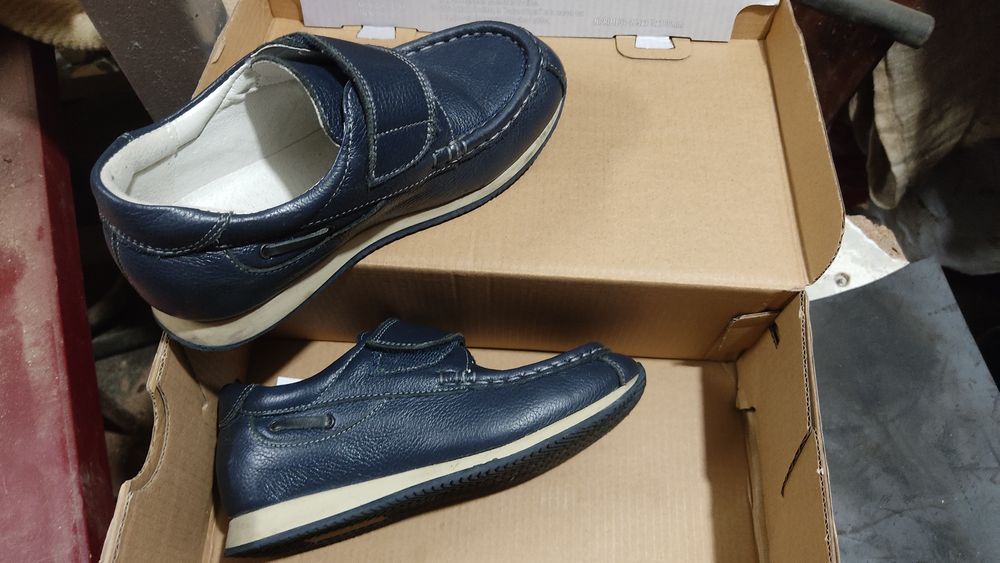 Pantofi adidas piele 30