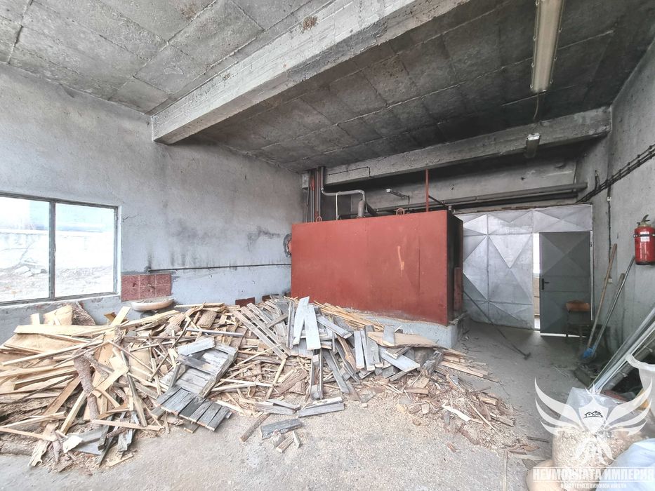 Продавам дърводелски цех 13500кв. в с.Хвойна, обл. Смолян