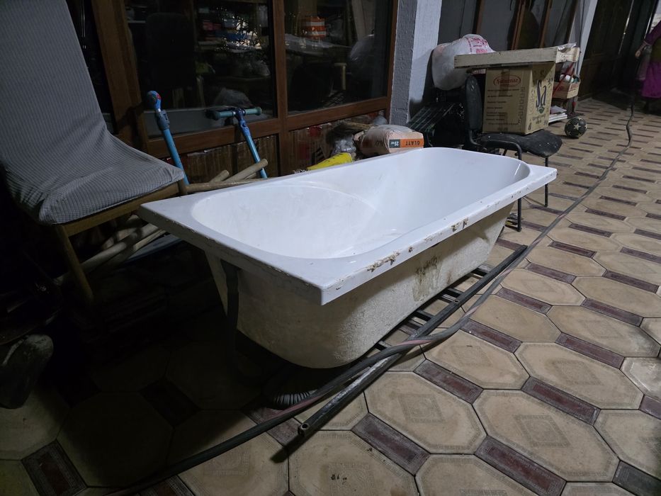 Продам ванну недорого, самовывоз