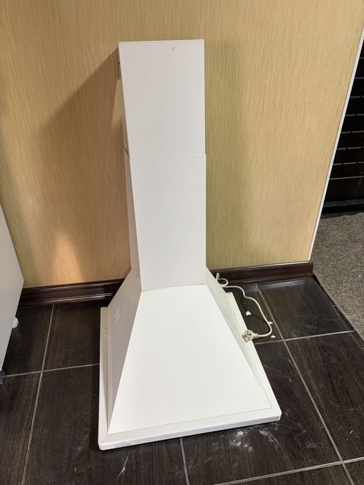 Продается Вытяжка Elikor