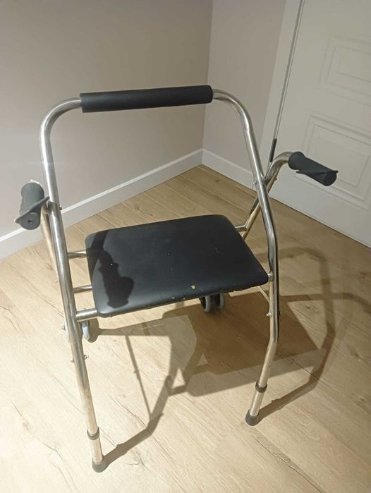 Опоры-ходунки складные прогулочные