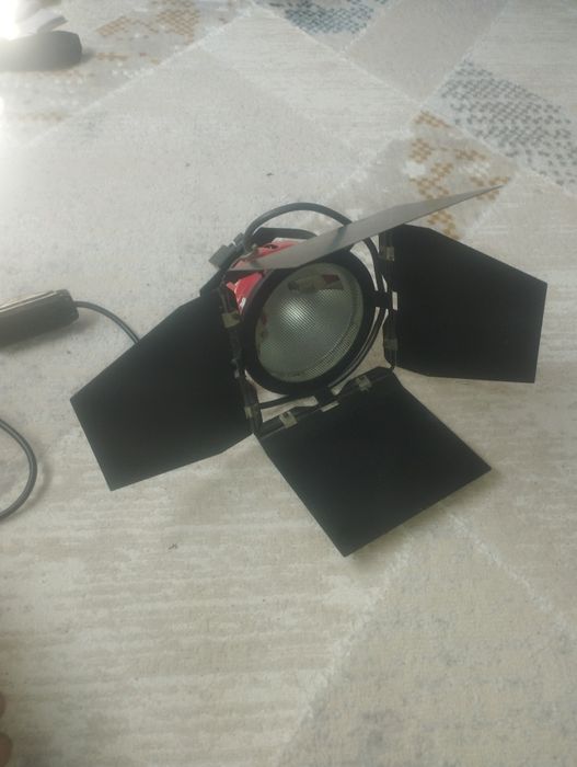 Светильник для фотостудия