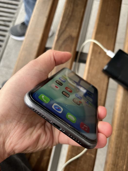 Iphone 11 64 GB черный