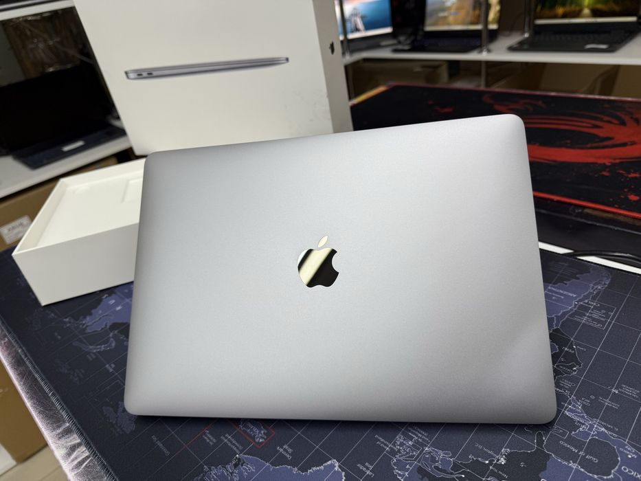 Macbook Air 13 M1 8Gb/256Gb/1