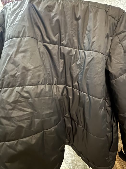 Продам куртку EA7