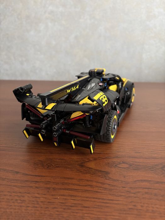 Lego Technic Bugatti 42151