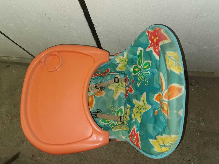 Scaun masa bebe primii pasi, in stare foarte buna.