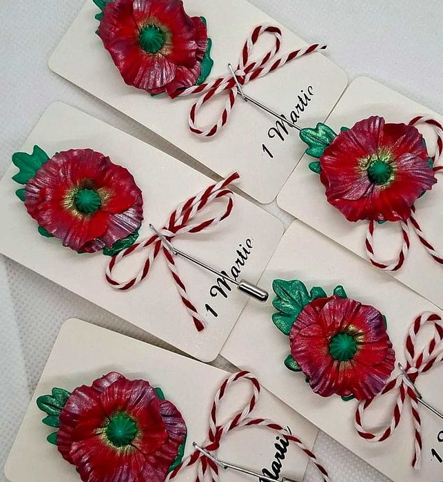 Broșe mărțișor 15 ron/buc, realizate handmade din  FIMO