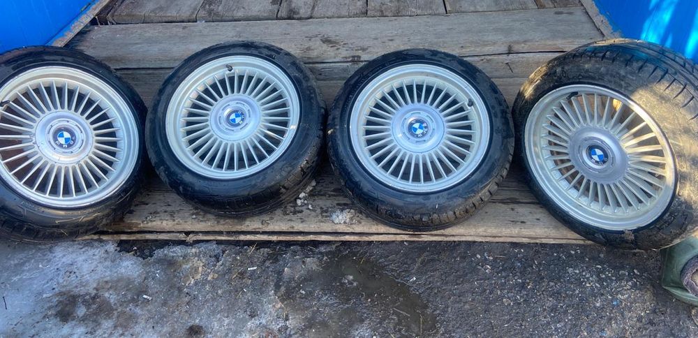 Оригинальные диски BMW R16 вместе с резиной.
Разболтовка: 5×120
