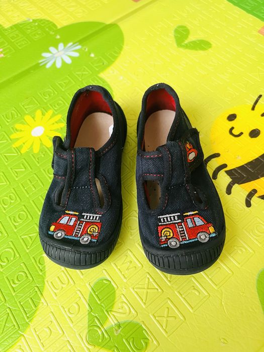 Детски пантофи за момче 25 номер