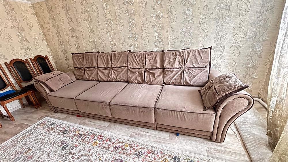 Продам диван 4метра