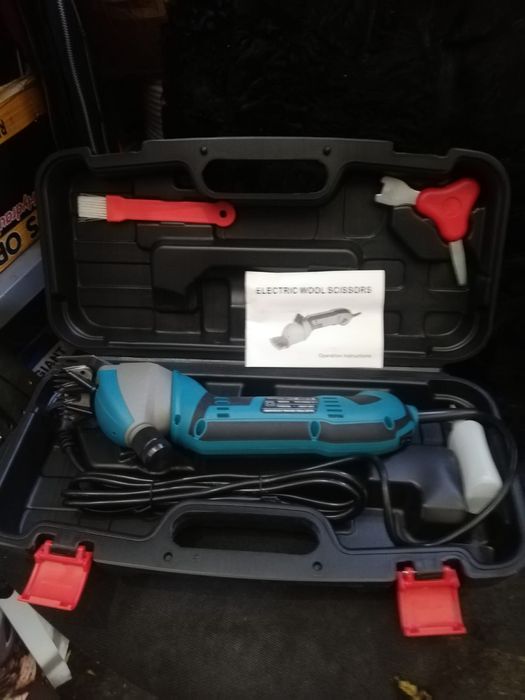 Masina electrica de tuns oi