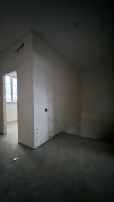 Продается такнхаус. р-н  Жүлдыз.