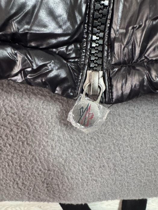 Грейка Moncler чисто нова .