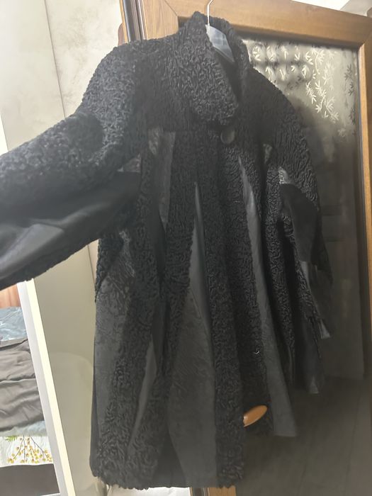 Haina blana dama astrahan