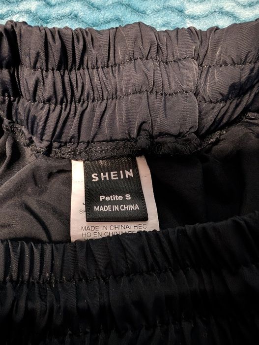 Pantaloni  din  fâș