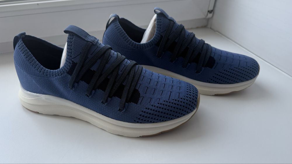 Мужские кроссовки