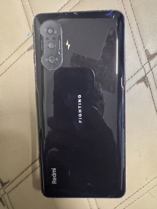 Redmi k40 gaming продам телефон