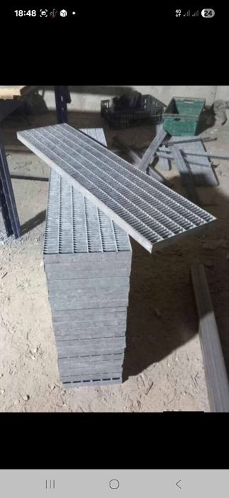 trepte zincate galvanizate