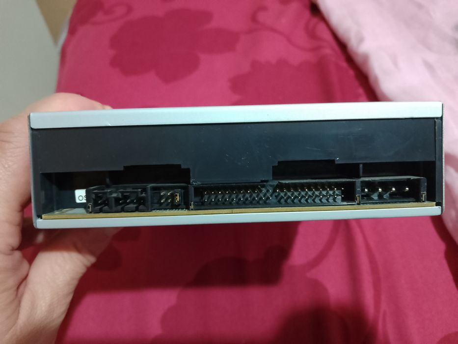 CD rom gcr-8523b