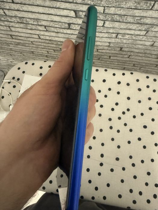 Vând Huawei P 40 Lite E