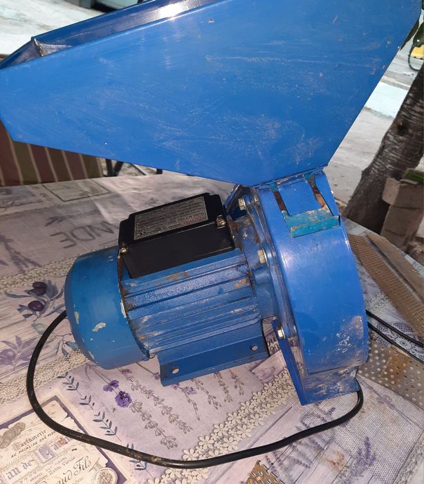 Moara electrica Royal 2.5kW