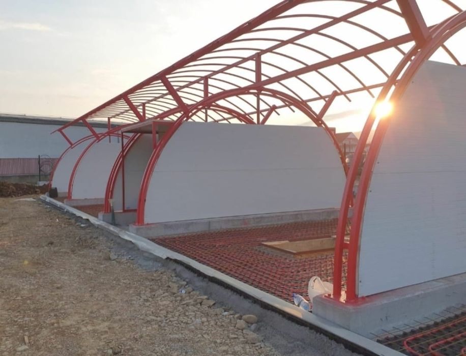 Vând structura metalice