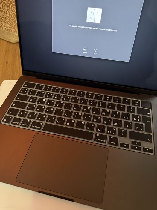 Продам Макбук Apple pro