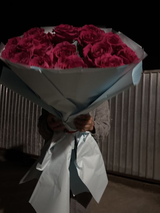 Продаю метровые  розы срочно