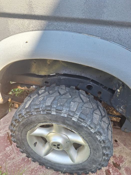 Mitsubishi l200 2004