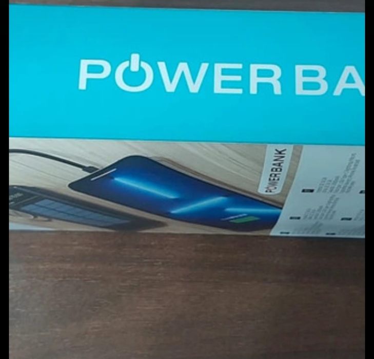 Baterie externă telefon și cu încărcare solară
