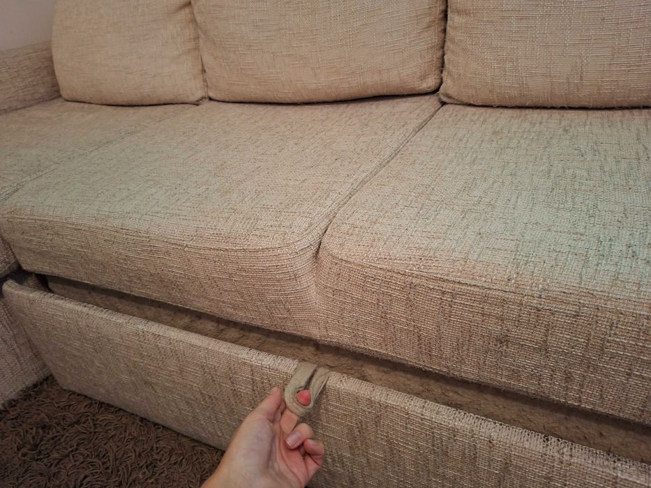 Разтегателен диван