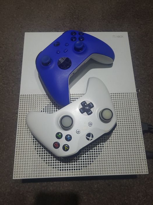 X box one s +2 джостика