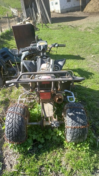 Vând ATV 250 cc negociabil