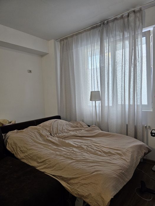 Canapea extensibila 2 persoane cu lada de depozitare